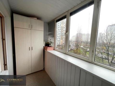 квартира за адресою Анни Ахматової вул., 15