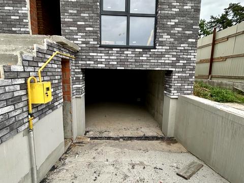 дом по адресу Евгения Коновальца ул.