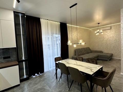 будинок за адресою успішна, 47