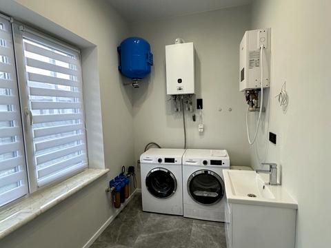 будинок за адресою успішна, 47