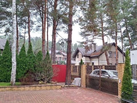 будинок за адресою Набережна вул.