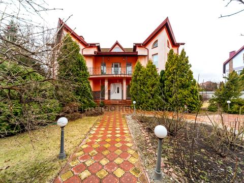 будинок за адресою Лісна