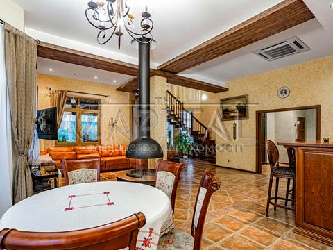 дом по адресу Андрія Малишка