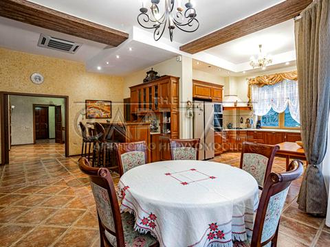 дом по адресу Андрія Малишка