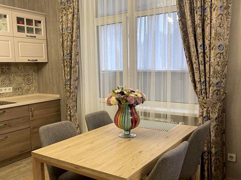 квартира за адресою Авіаконструктора Ігоря Сікорського вул. (Танкова), 4-В