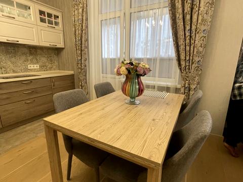 квартира за адресою Авіаконструктора Ігоря Сікорського вул. (Танкова), 4-В