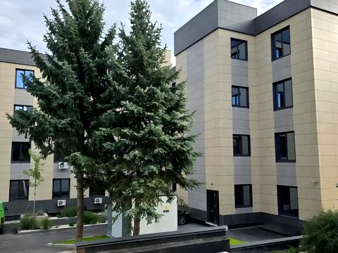 комерційна за адресою Соборна пл. (Жовтнева), 1