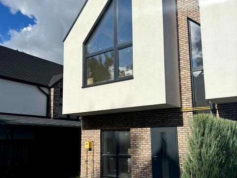 дом по адресу Евгения Коновальца ул.