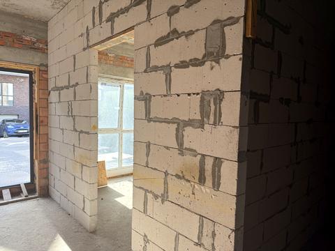 дом по адресу Евгения Коновальца ул.