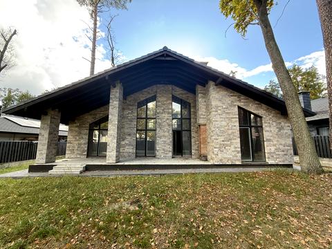 дом по адресу Евгения Коновальца ул.