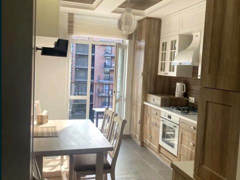 квартира за адресою В'ячеслава Чорновола просп. (), 18