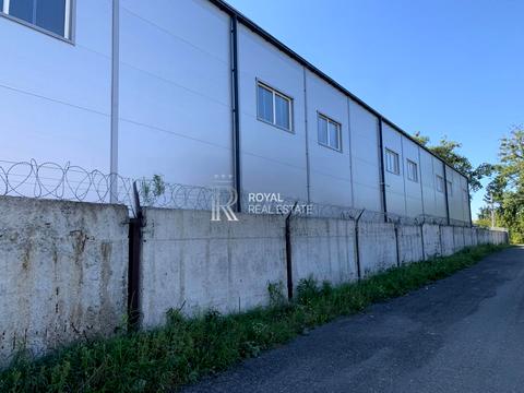 комерційна за адресою Кленовий вул., 1