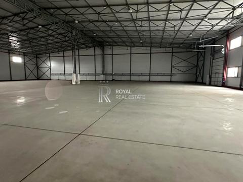 комерційна за адресою Кленовий вул., 1