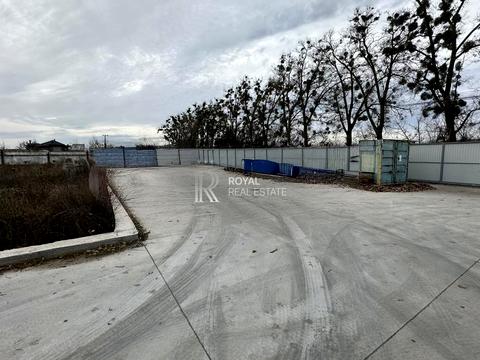 комерційна за адресою Кленовий вул., 1