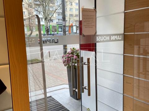 комерційна за адресою Лесі Українки бульв., 20/22
