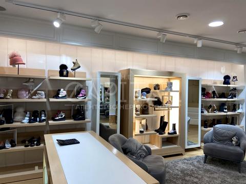 комерційна за адресою Лесі Українки бульв., 20/22