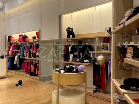 комерційна за адресою Лесі Українки бульв., 20/22