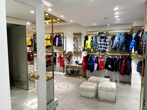 комерційна за адресою Лесі Українки бульв., 20/22