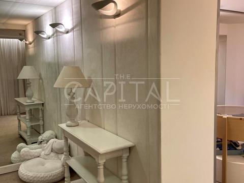 комерційна за адресою Лесі Українки бульв., 20/22