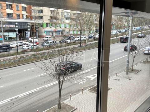 комерційна за адресою Лесі Українки бульв., 20/22