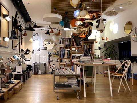 комерційна за адресою Лесі Українки бульв., 20/22