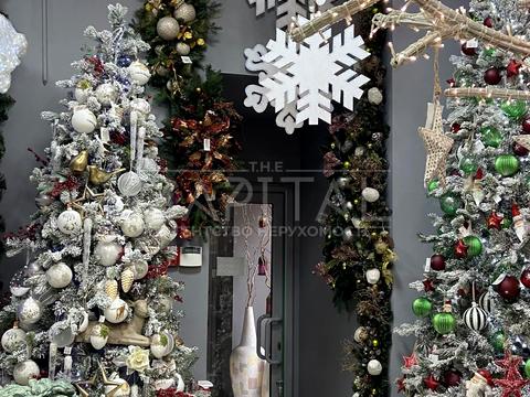 комерційна за адресою Лесі Українки бульв., 20/22