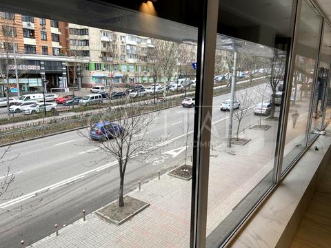 комерційна за адресою Лесі Українки бульв., 20/22