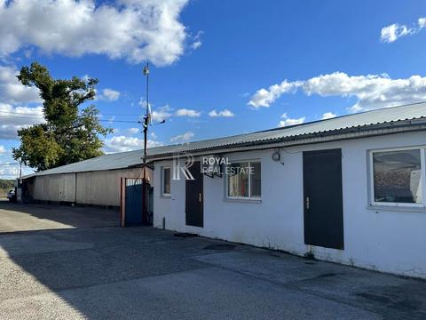 комерційна за адресою Соборна вул., 1