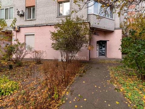 комерційна за адресою Василя Верховинця вул., 10