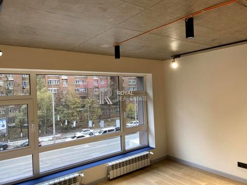 комерційна за адресою Антоновича вул. (Горького), 1