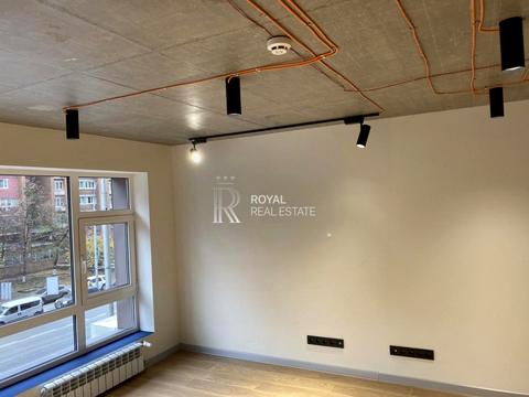 комерційна за адресою Антоновича вул. (Горького), 1