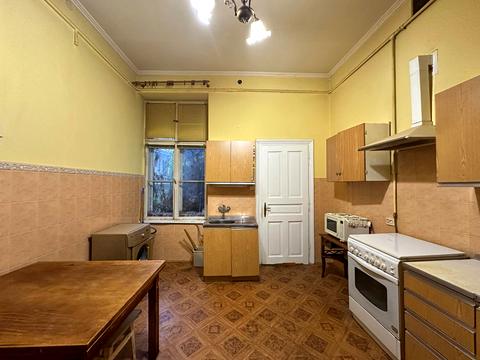 квартира за адресою Омеляна Поповича вул., 5а