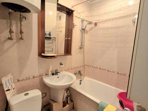 квартира за адресою Богдана Хмельницького просп. (Героїв Сталінграда), 12-Б