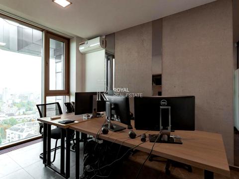 комерційна за адресою Авіаконструктора Антонова вул., 2-Б