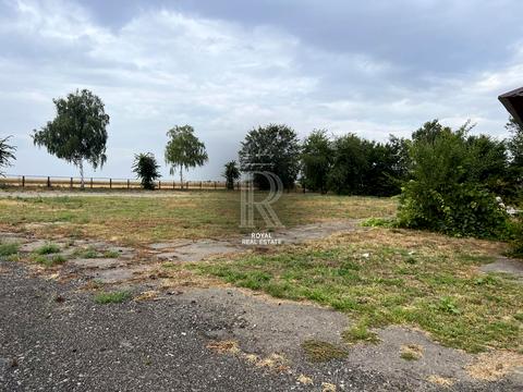 комерційна за адресою Підгірний, 20