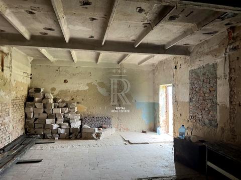 комерційна за адресою Підгірний, 20