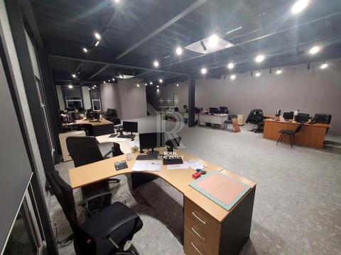 коммерческая по адресу Чорновола, 1