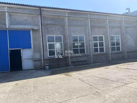 комерційна за адресою с. Нові Петрівці, 1 Травня пров., 1