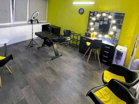 комерційна за адресою Волі просп., 3