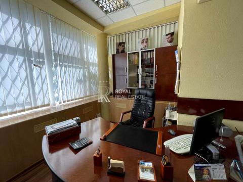 комерційна за адресою Карела Чапека вул. (Юліуса Фучика), 3-А