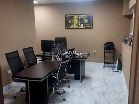 комерційна за адресою Первомайского Леонида, 1