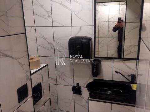 комерційна за адресою Первомайского Леонида, 1