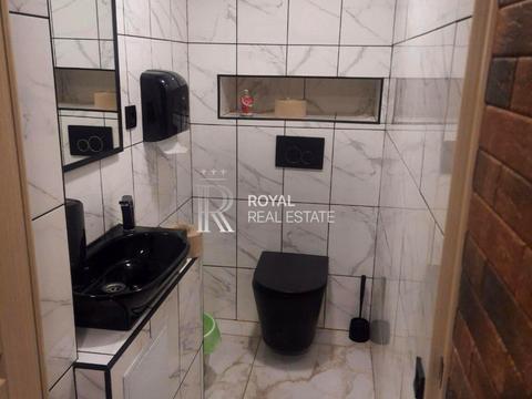 комерційна за адресою Первомайского Леонида, 1