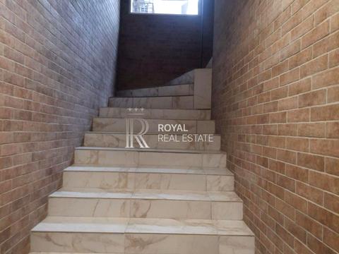 комерційна за адресою Первомайского Леонида, 1