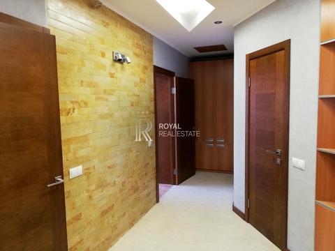 комерційна за адресою Малевича, 1