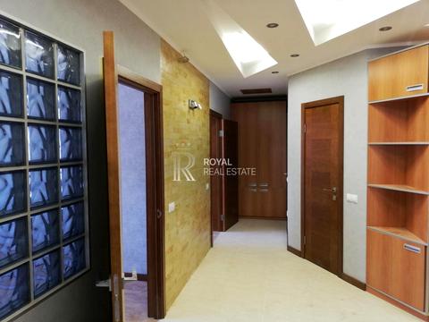 комерційна за адресою Малевича, 1