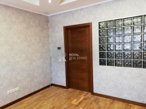 комерційна за адресою Малевича, 1