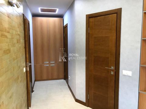 комерційна за адресою Малевича, 1