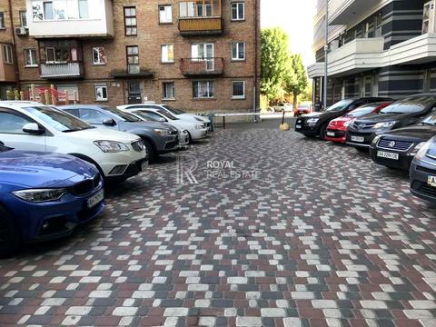 комерційна за адресою Малевича, 1