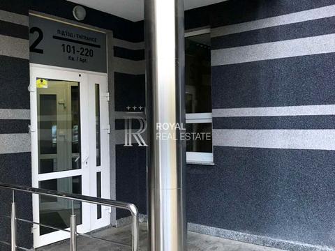 комерційна за адресою Малевича, 1